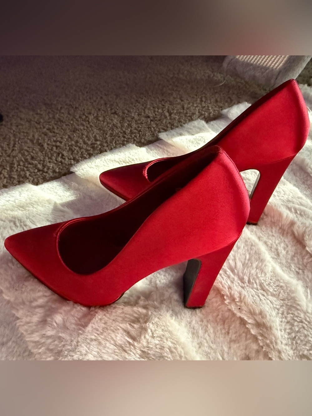 Classic Red Pointed-Toe High Heel Pumps - 6.5 New without tags
